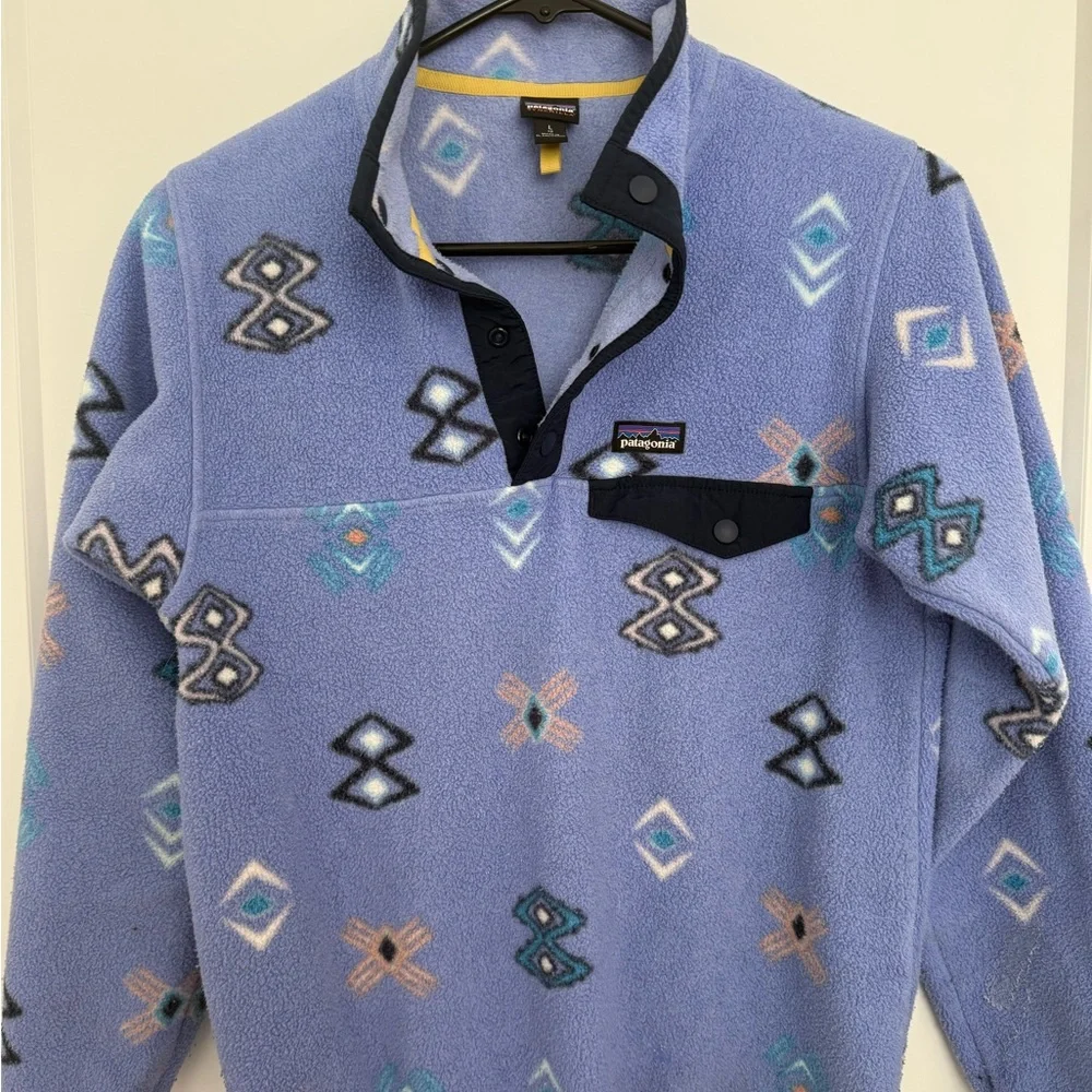 Patagonia Blue Geometric Fleece Pullover - Picture 2 of 4